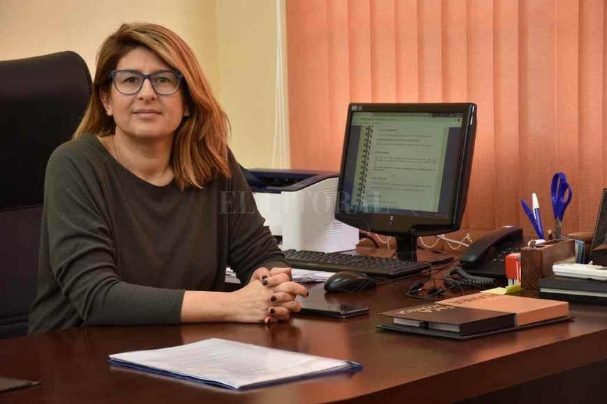 ELLITORAL_329192 |  Flavio Raina Estamos lejos de que en nuestro sector se dé la participación de la mujer a los niveles que pretendemos, es decir lograr la paridad junto a los hombres. Pero es importante lo que se está dando, es decir, la participación de mujeres en puestos de conducción .