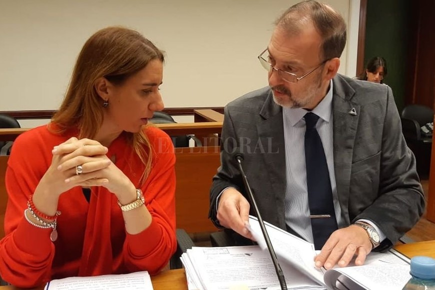 ELLITORAL_227728 |  El Litoral/archivo Los fiscales Jorge Nessier y Cristina Ferraro solicitarán la pena de prisión perpetua para los tres imputados.