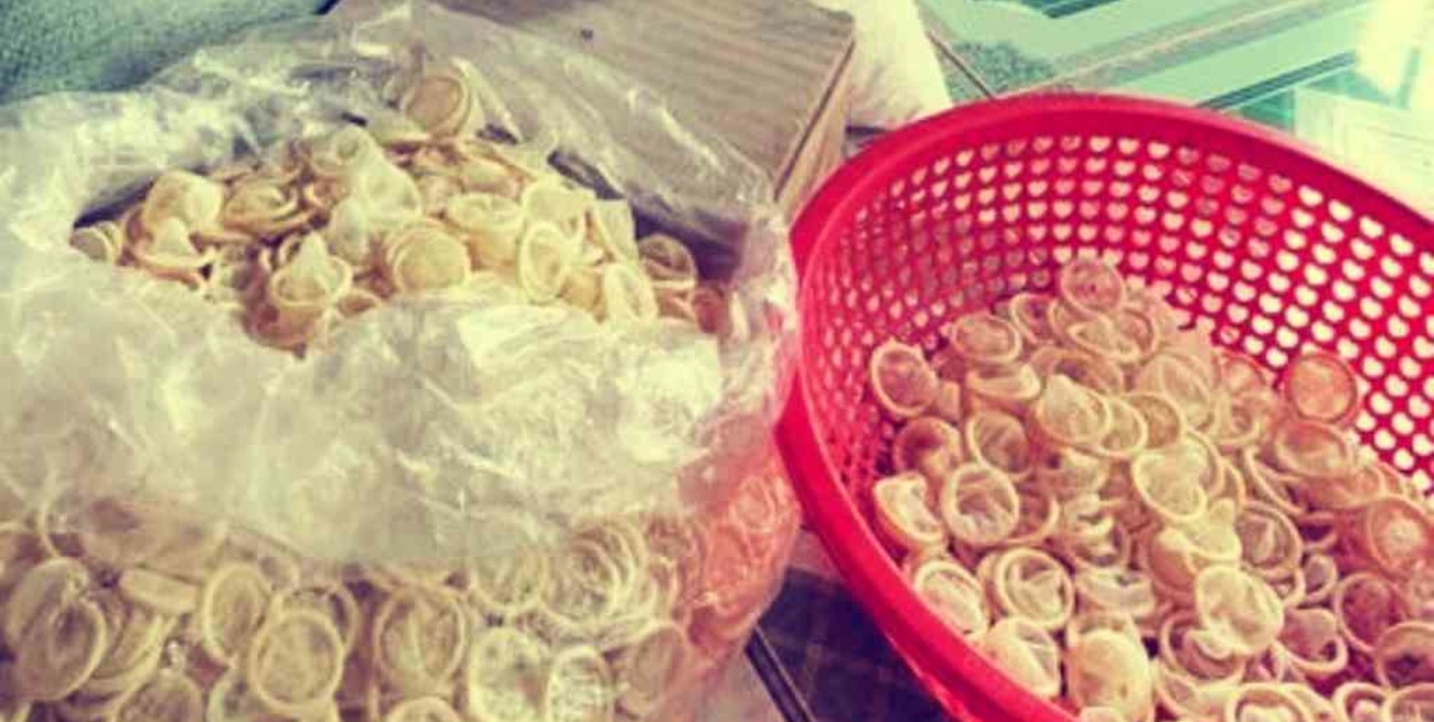 Vietnam: confiscaron 345.000 preservativos usados que habían sido limpiados para revender