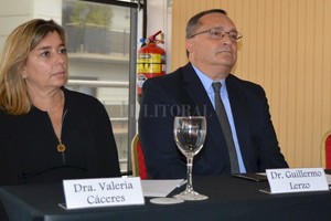 Gentileza Especialistas. La Dra. Valeria Cáceres (Instituto Ángel Roffo, UBA) y el médico oncólogo Guillermo Lerzo (Hospital Municipal de Oncología  María Curie ).