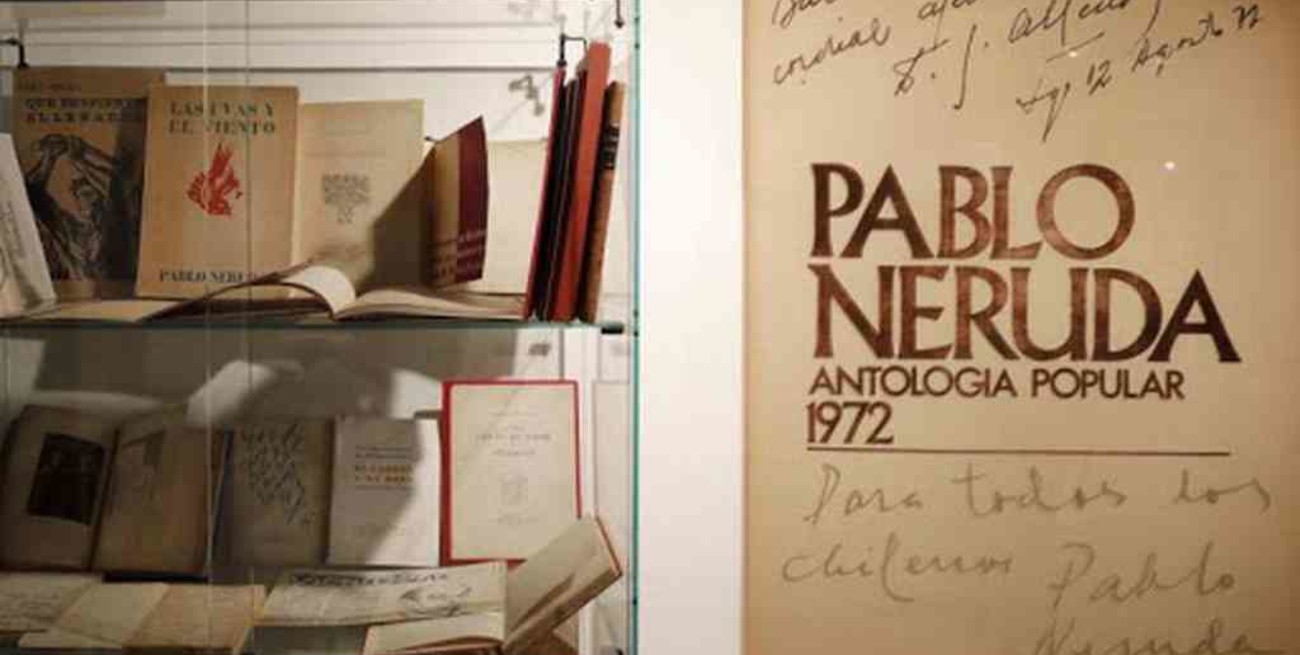 Subastarán la mayor colección privada de obras de Pablo Neruda