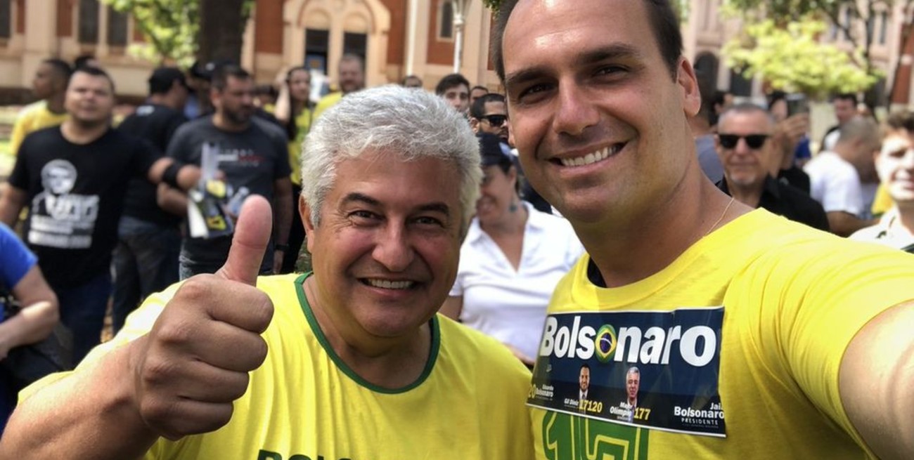 Un hijo de Bolsonaro, el diputado más votado de la historia brasileña 