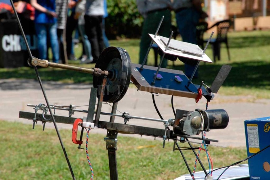 ELLITORAL_230066 | Gentileza El prototipo de los tres alumnos fue la vedette durante la entrega de premios del certamen ConcurSol.