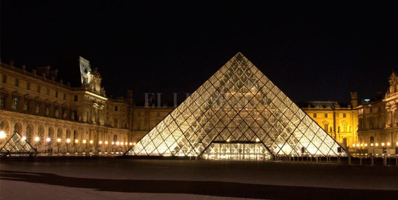 Cierran el museo del Louvre por prevención