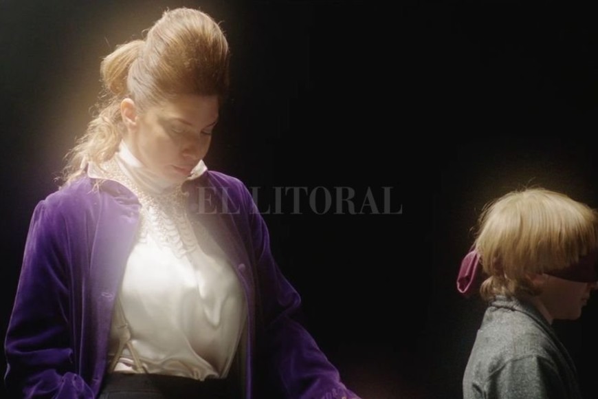 ELLITORAL_325693 |  Gentileza Apima El personaje de René (Romina Gaetani) tiene sus guiños a René Lavand, de quien la actriz es admiradora.