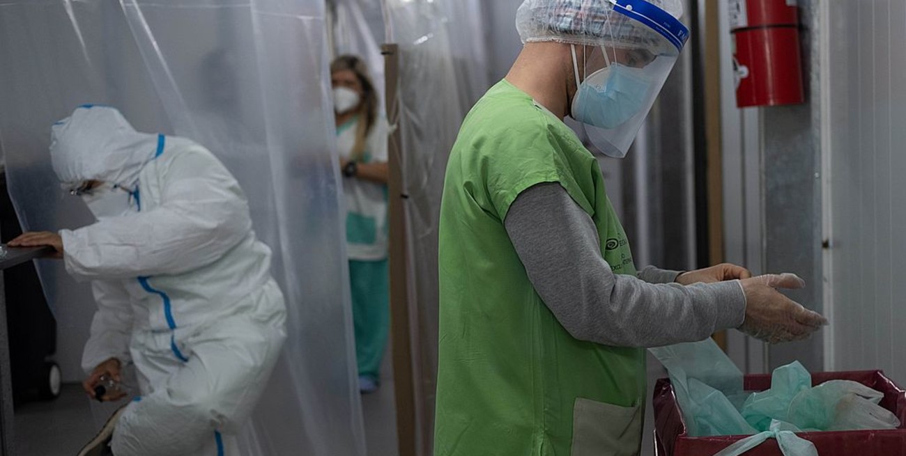 8.782 nuevos casos y récord de 429 fallecidos por coronavirus en Argentina 