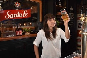 Guillermo Di Salvatore. Antonella Sotera está en el grupo de entre 5 y 10 degustadores que se ocupan de testear con sus sentidos los productos cerveceros.