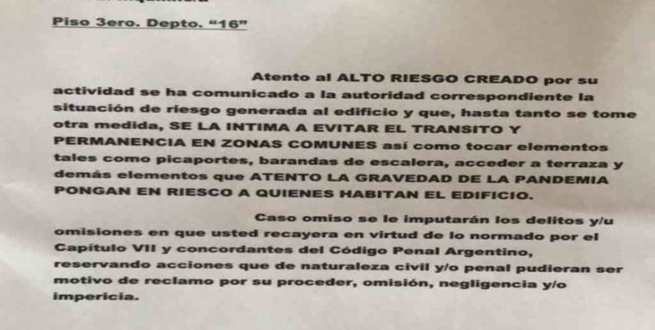 Buenos Aires: vecinos intimaron a una médica para que no circule por su edificio