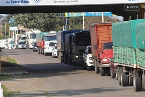 Mauricio Garín Circulación comunitaria. La medida sanitaria fue tomada por las autoridades santafesinas debido a que en Paraná el virus circula en la comunidad.