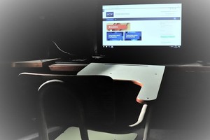 Complejo Multimedial UCSF Muchas voces se alzan evaluando la tarea educativa. Algunas son francamente pesimistas. Otras más optimistas alcanzan a ver que se están aprendiendo otros contenidos en nuevos contextos .