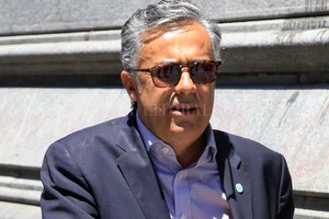 Noticias Argentinas Alfredo Cornejo, en el debate con los radicales santafesinos