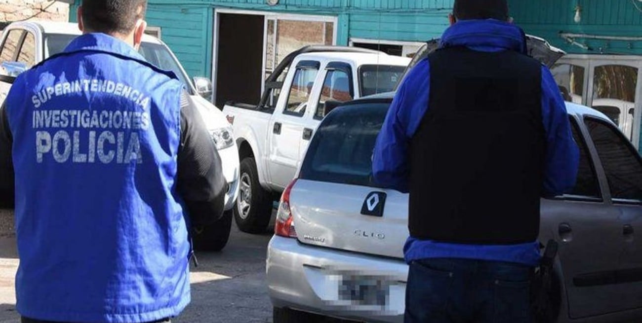 Cuatro gitanos detenidos por hackear cuentas de Mercadolibre para vender autos "truchos"