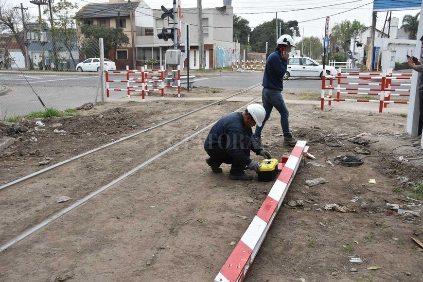 ELLITORAL_314925 |  Guillermo Di Salvatore Retirada. Luego del accidente la barrera fue retirada para realizar tareas de mantenimiento.