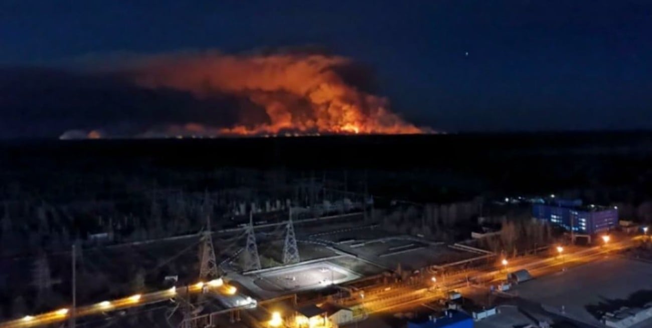 Aseguran que el incendio forestal que se acercaba a la planta nuclear de Chernobyl fue sofocado
