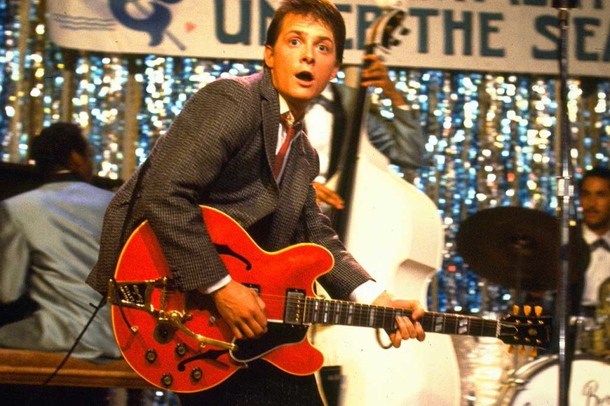 ELLITORAL_311452 |  Gentileza Marty McFly interpretando Johnny B. Goode en una de las secuencias más recordadas del film
