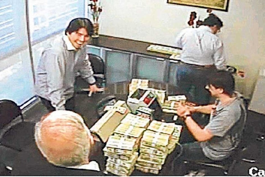 ELLITORAL_238612 |  Archivo La UIF detectó  la existencia de efectivo y valores por la suma de 3.050.918 euros en el Banco CBH LTD de Bahamas