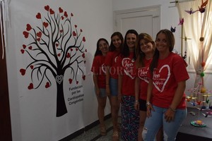 ELLITORAL_284910 |  Mauricio Garín Fundación. Las voluntarias remarcaron la importancia de la detección pre-natal de la cardiopatía congénita.