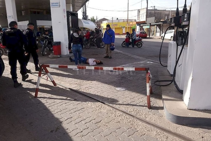 ELLITORAL_313125 |  Archivo El Litoral El hecho se produjo en la estación  Triangular  de Estanislao Zeballos y avenida Blas Parera.