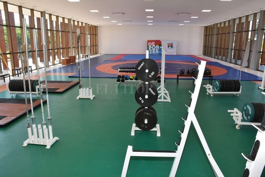ELLITORAL_272018 |  Flavio Raina Por adentro. El gimnasio de musculación y de deportes de contacto, uno de los flamantes espacios inaugurados.