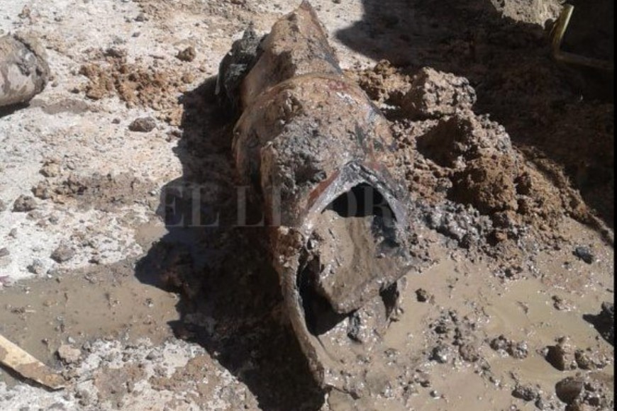 ELLITORAL_224947 |  Mauricio Garín Así estaba uno de los tramos de la cañería cloacal que debió ser reemplazada.