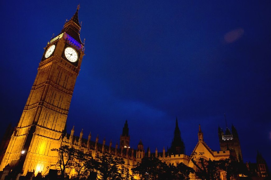 ELLITORAL_220979 |  dpa Reino Unido, Londres: El Big Ben, iluminado por la noche. Poco antes de las cuatro de la mañana del 31 de agosto de 1888, un cochero hizo un macabro descubrimiento... era el cadáver de Mary Ann Nichols, la primera víctima de Jack, el Destripador.