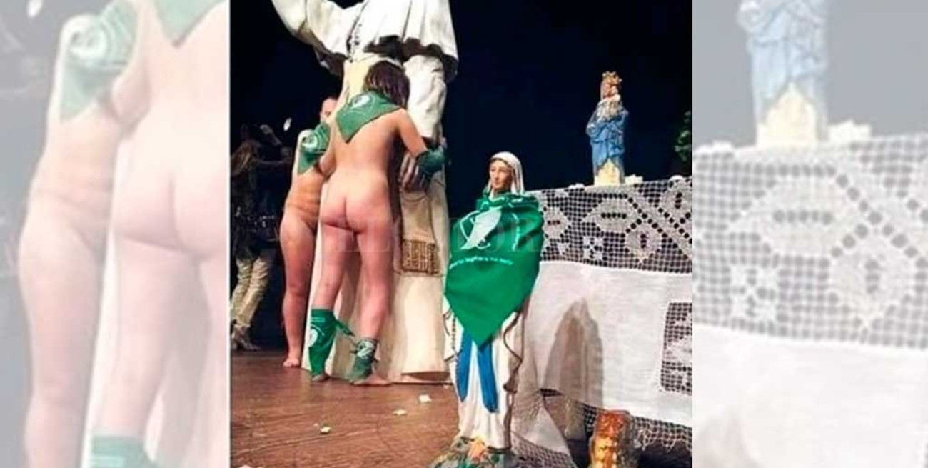 Desnudos, imágenes religiosas y pañuelos verdes