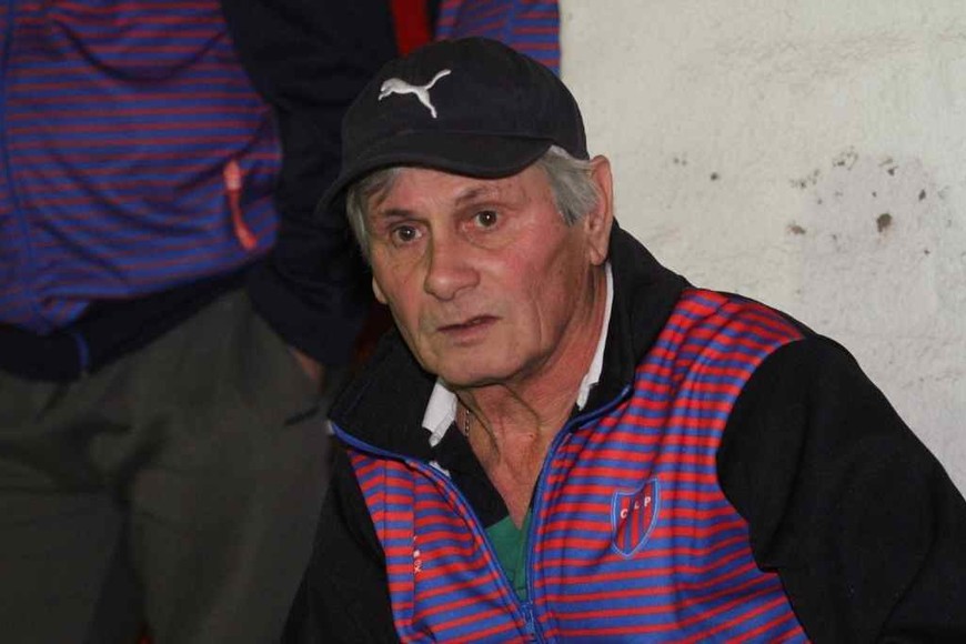 ELLITORAL_335913 |  Archivo El Litoral Adalberto Tobaldo dijo presente. El reconocido entrenador prepara y analiza el plantel con que jugará el torneo del año próximo.
