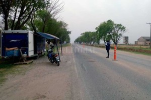 Gentileza En María Susana, desde este domingo se levanta el control de acceso a la localidad.  Es hora de que cada susanense sea responsable de sus actos , señalaron.