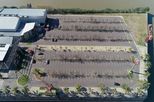 ELLITORAL_326093 |  Fernando Nicola Donde antes estacionar se requería de unos cuantos minutos de espera, ahora la playa de estacionamiento es un desierto que desespera.