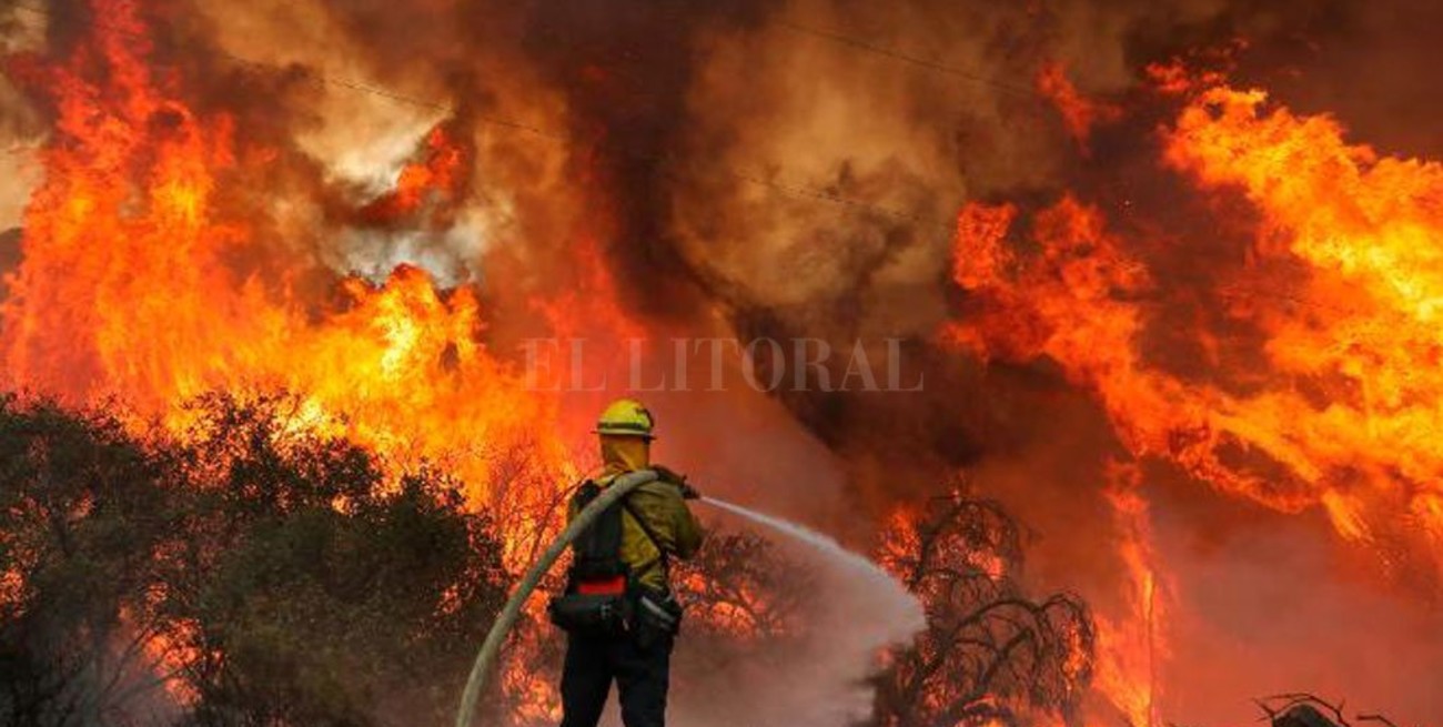  Estados Unidos: Los incendios golpean el estado de California