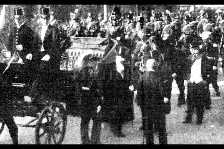 ELLITORAL_313896 |  Archivo Granaderos a Caballo Escoltando al Presidente durante la apertura de sesiones del Congreso. Mayo 1908