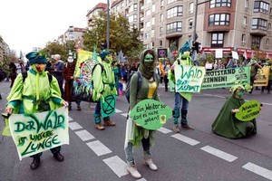 ELLITORAL_329471 |  Agencias Los activistas de Extinction Rebellion en Berlín, Alemania, el 5 de octubre de 2020.