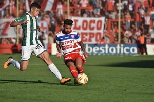 Luis Cetraro Tiene ganas pero... A pesar de no haber jugado tanto, la relación de Droopy con Leo Madelón es muy buena. El DT quiere que se quede en el plantel pero no es fácil su continuidad para el año que viene.