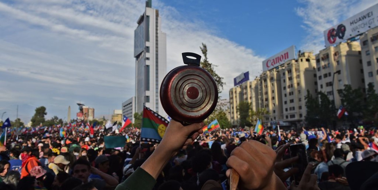 Otra marcha multitudinaria y nuevos disturbios en Chile