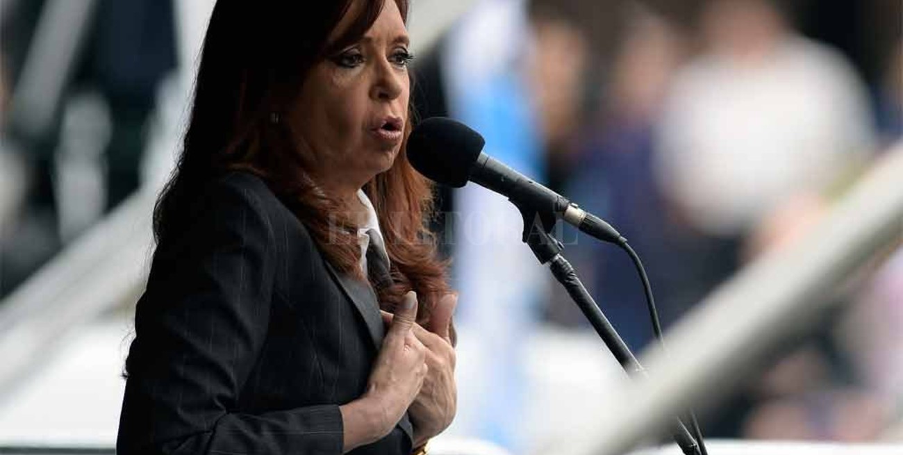 Cristina Kirchner fue procesada en la causa por importación de gas licuado