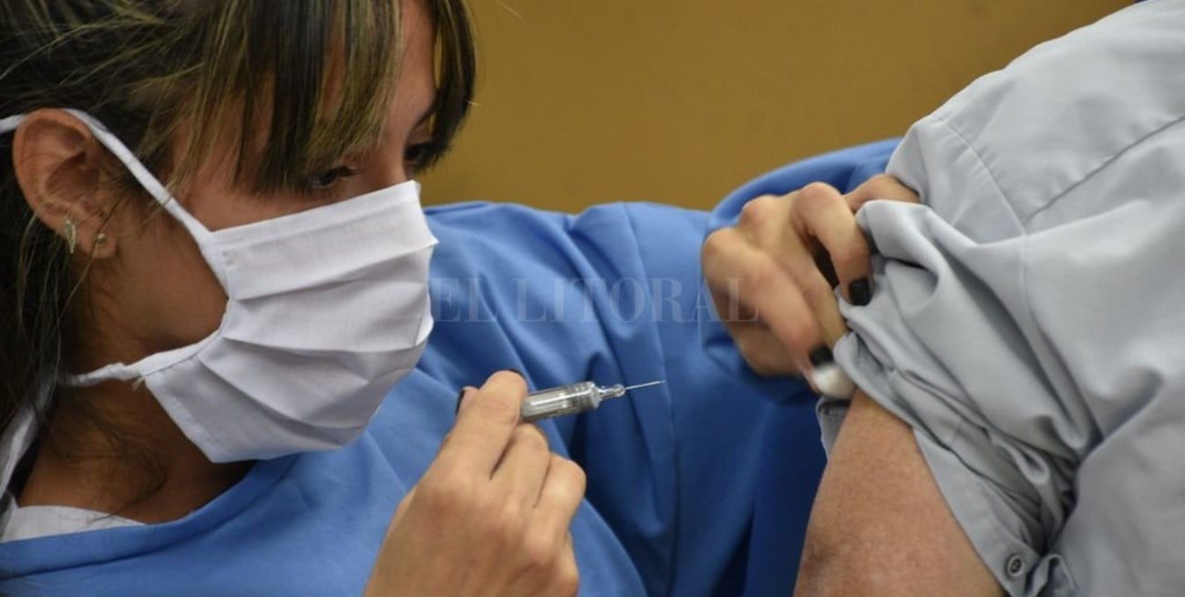 Expertos de la OMS recomiendan vacunarse contra la gripe común 