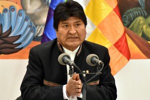 ELLITORAL_270365 |  Archivo (191023) -- LA PAZ, 23 octubre, 2019 (Xinhua) -- Imagen cedida por la Agencia Boliviana de Información (ABI) del presidente boliviano, Evo Morales, hablando en una conferencia de prensa, en la Casa Grande del Pueblo, en La Paz, Bolivia, el 23 de octubre de 2019. Morales denunció el miércoles que en el país está en proceso un golpe de Estado promovido por la derecha opositora con apoyo internacional. (Xinhua/R. Martínez Candia/ABI) (ab) (dv) (vf)
