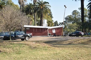 ELLITORAL_322733 |  Manuel Fabatía El destacamento policial del Parque Garay se convirtió en depósito de autos policiales rotos