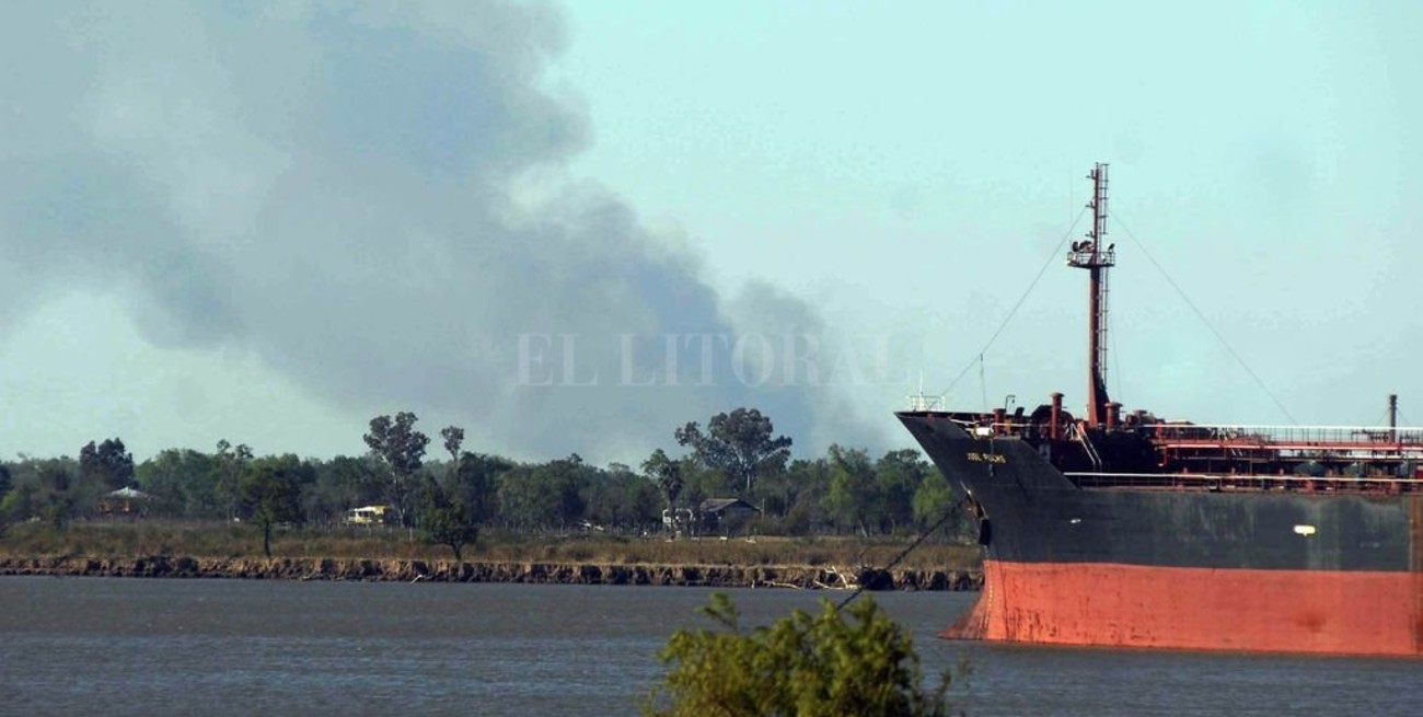 Piden más control y prevención sobre los incendios en las islas frente a Rosario