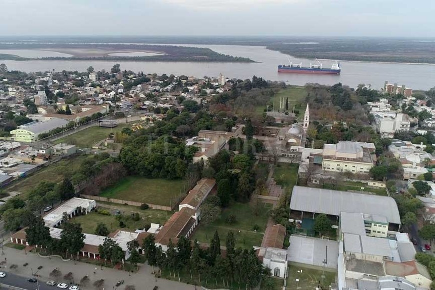 ELLITORAL_312974 |  Fernando Nicola (Drone) Las cuatro instituciones nucleadas son éstas: el Museo Conventual San Carlos, el Museo Sanmartiniano de Dioramas, el Museo de Árboles Históricos y el Museo de Historia Regional.