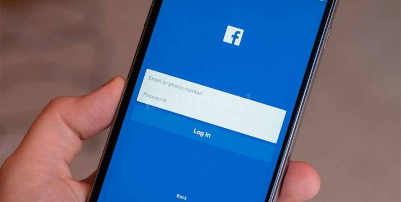 Facebook aduce "cambios en los servidores" para explicar la caída global