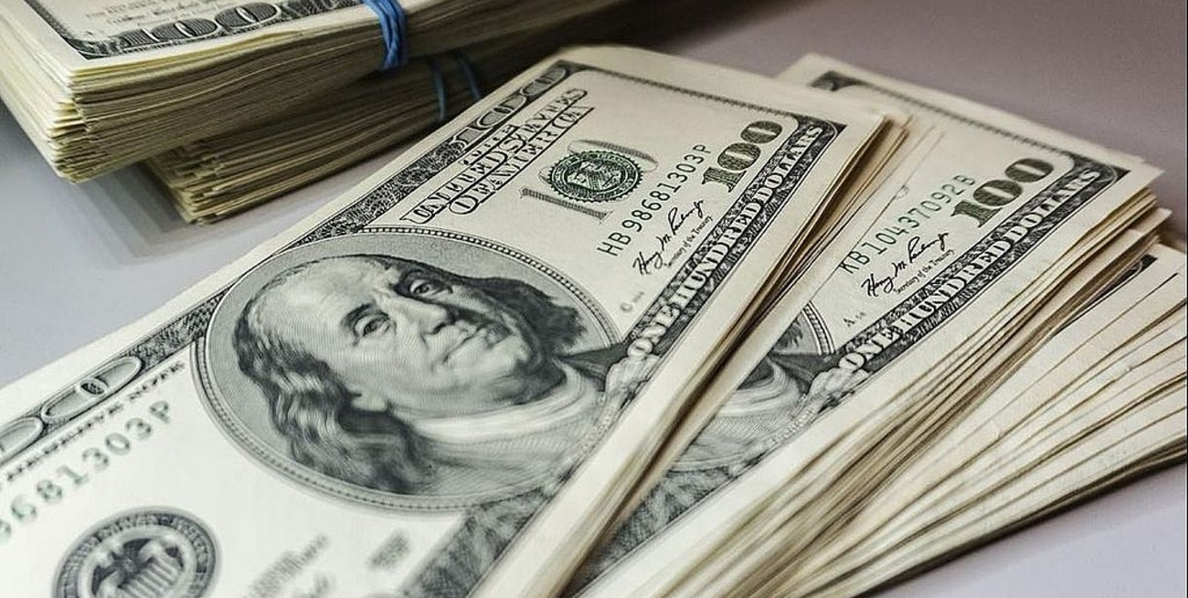 El dólar blue se mantuvo en $ 181 y el contado con liquidación cayó a $ 155,51
