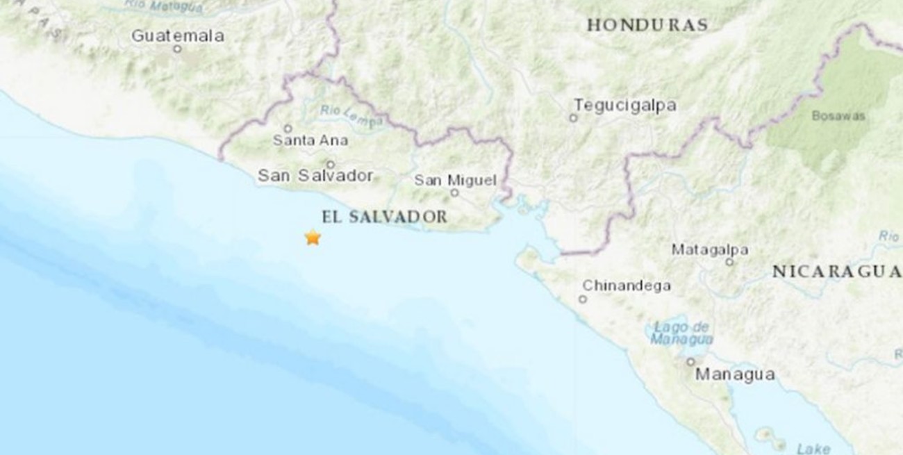 Fuerte sismo sacudió a El Salvador y hay alerta por tsunami