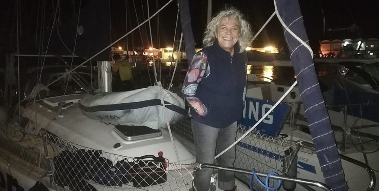 Una mujer de 75 años arribó al país tras navegar una década a vela por el mundo