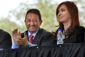 NA El exgobernador de Mendoza, Celso Jaque, junto a la actual vicepresidenta de la Nación, Cristina Fernández.