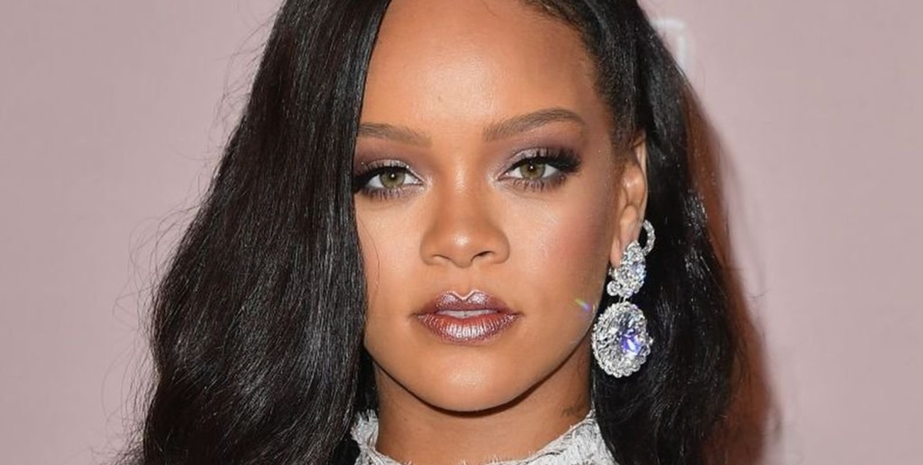 Rihanna donó 5 millones de dólares para ayudar a combatir el coronavirus