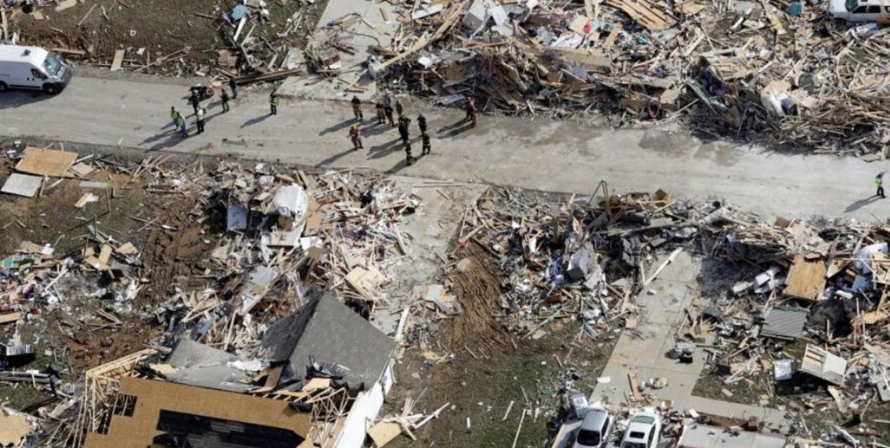 Al menos 25 muertos por tornados en los Estados Unidos