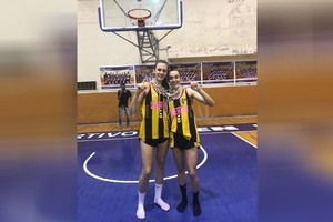 Prensa Libertad de Sunchales Orgullo liberteño. Las chicas crecen: desde pequeñas en el club de calle Dentesano, tanto Mili Maza como Lara Tribouley fueron ojeadas para la Selección Nacional.