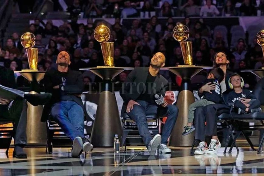 ELLITORAL_270572 |  Gentileza Ginóbili y Duncan no podían faltar en los festejos de Parker