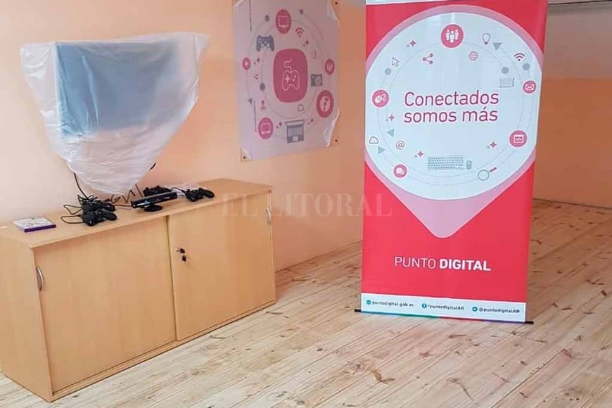 ELLITORAL_242433 |  Gentileza Comuna de Pilar HACE 20 DÍAS EN EL MARCO DE LA EXPOAGRO, fuimos invitados por el Vicejefe de Gabinete de la Nación, Andrés Ibarra, quien nos confirmó la llegada de los elementos y equipos para poner en marcha el programa , destacó Vargas.